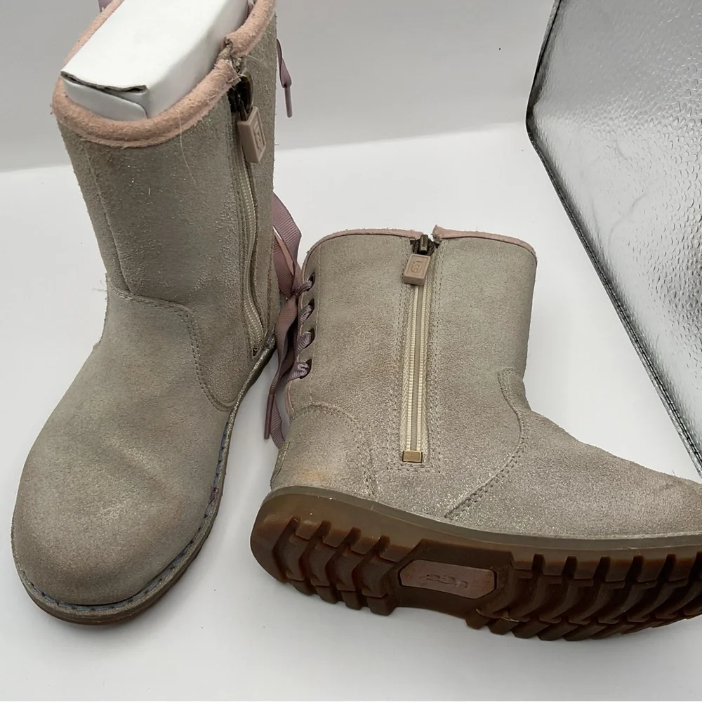 Ugg Sparkling Boots Size 9 - Picture 6 of 9